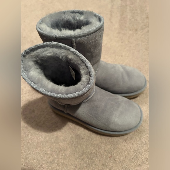 Classic Short Boot Uggs - Blue - Size 5 - Picture 5 of 6